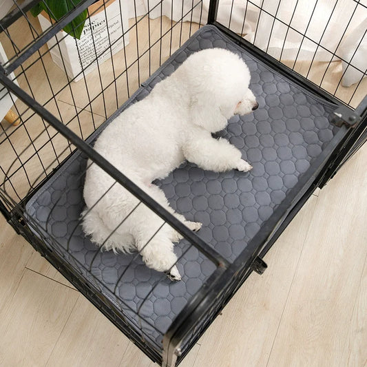 ペット用アイスシルク接触冷感マット™｜夏の通気性スリープパッド 犬猫用滑り止め付き