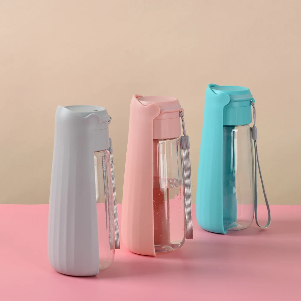 携帯ペット給水ボトル™｜折りたたみ式 漏れ防止 大容量550ml 犬猫用おでかけ水飲み器